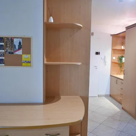 Retro Apartment *